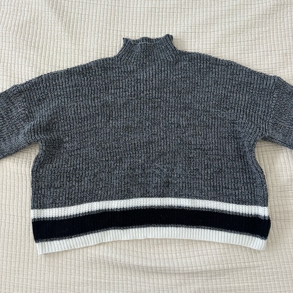 Boxy Crop Mock Neck Sweater Heather Gray M - Picture 5 of 6